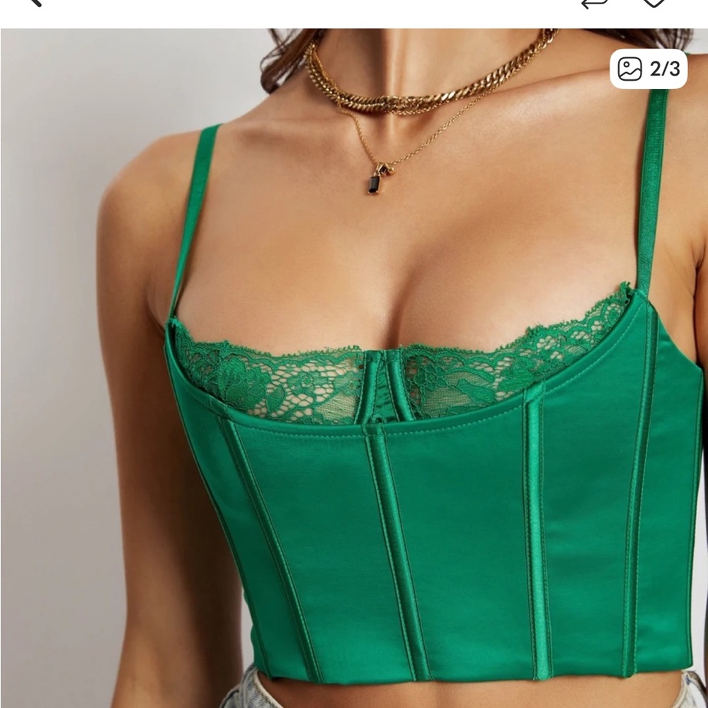 Meshki Emerald Lace Detail‎ Crop Top - Picture 2 of 7